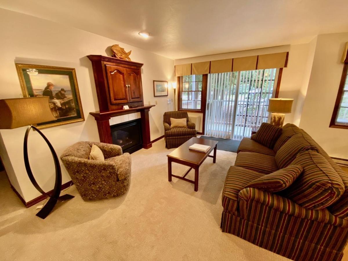 Baileys Harbor Yacht Club Resort ภายนอก รูปภาพ